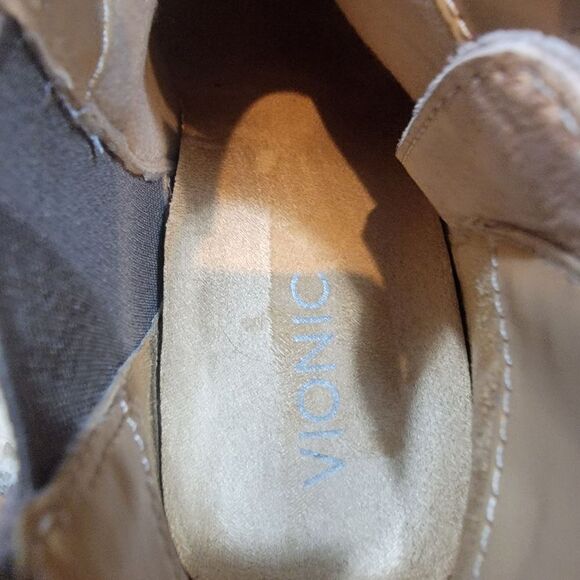 Vionic Anne Suede Leather Ankle Booties. Size 7.5 - Picture 13 of 16